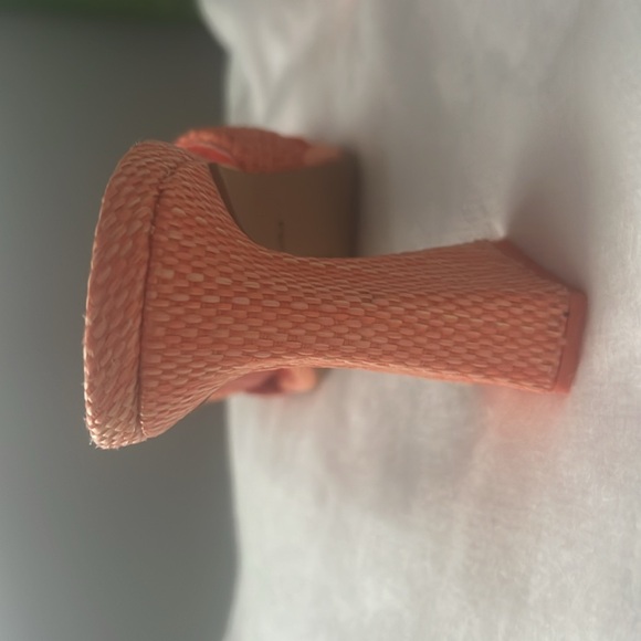 Dolce Vita Summer Sandals - Picture 3 of 5